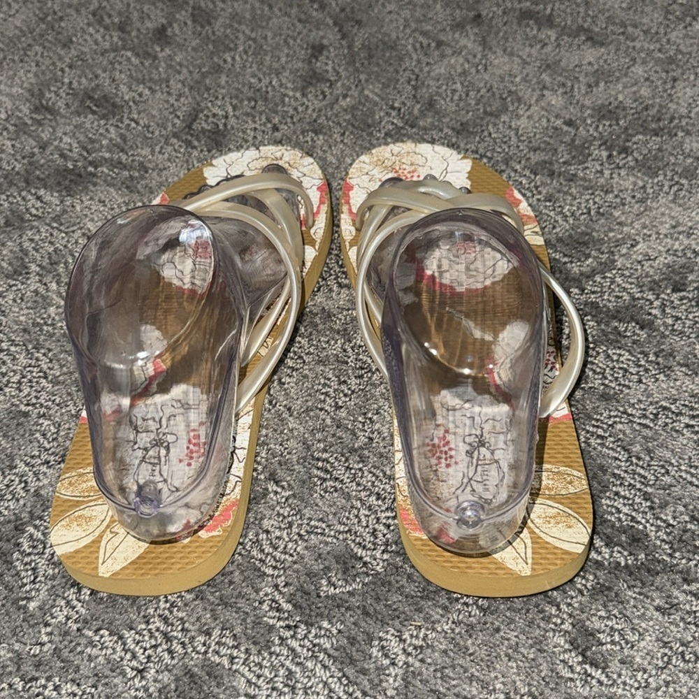 •Joyfolie flip flops• - Picture 3 of 5